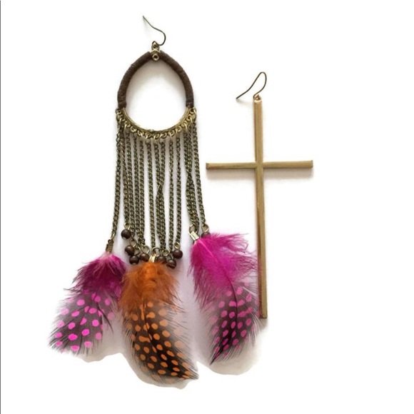 HANDMADE: mismatch suede + Swarovski feather ears - Picture 1 of 6